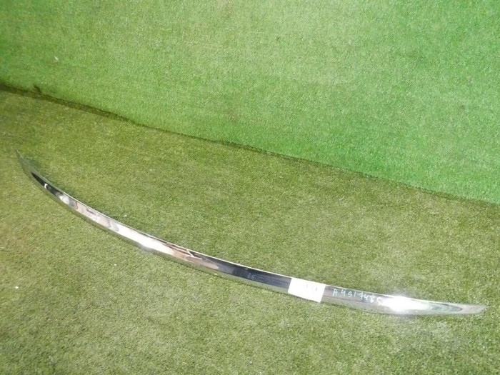 Молдинг крышки багажника Mercedes E W213 (2016-2021)