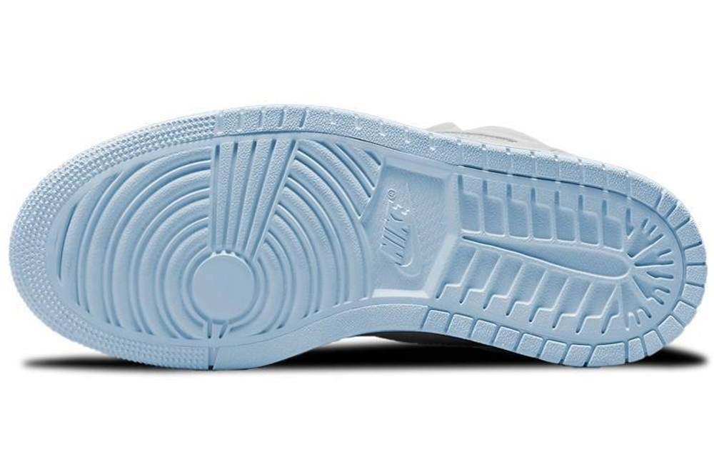 Кроссовки Jordan Air Jordan 1 High Zoom Air Cmft Airmag (Женская размерная сетка)