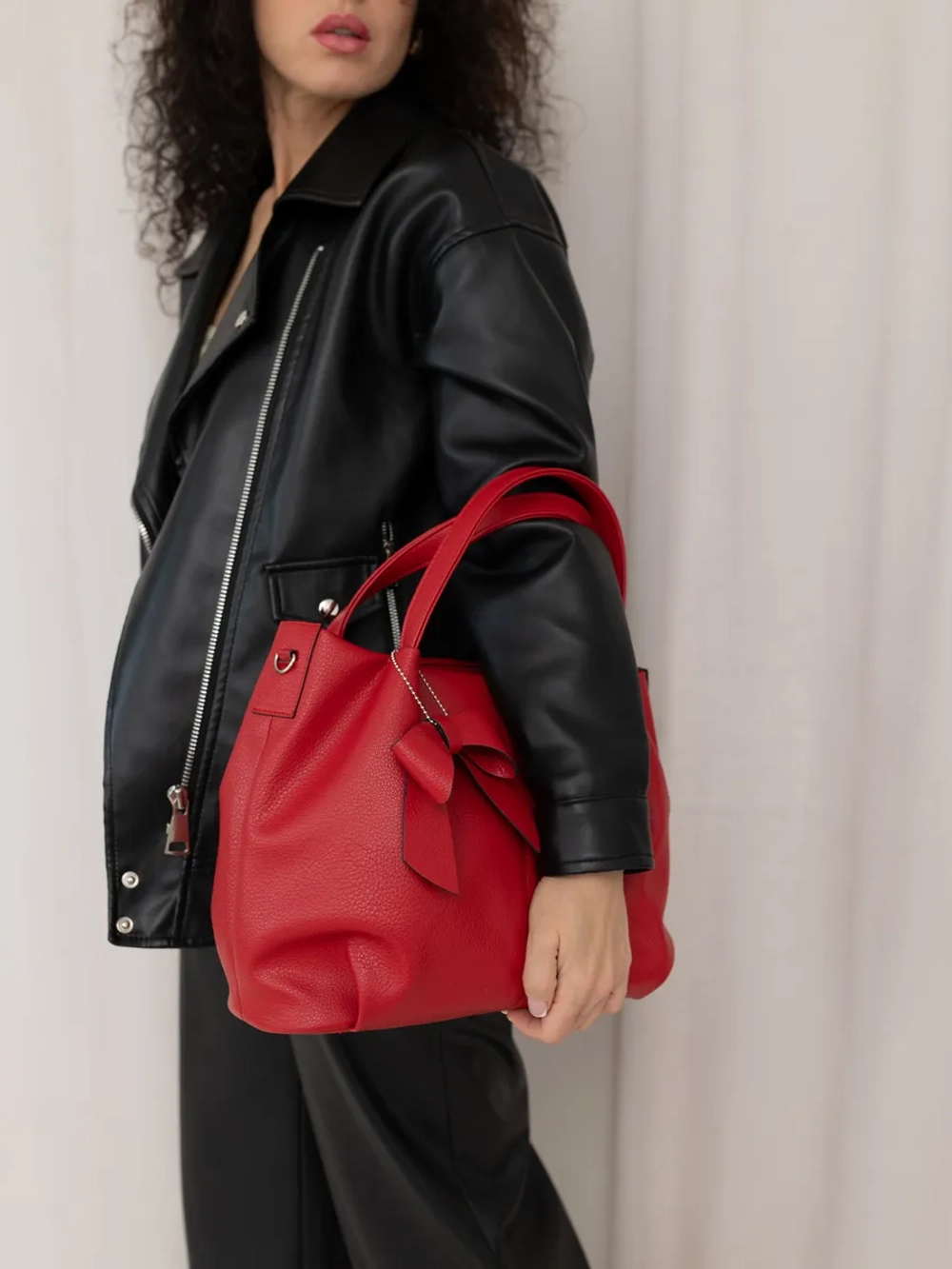 Сумка через плечо классическая