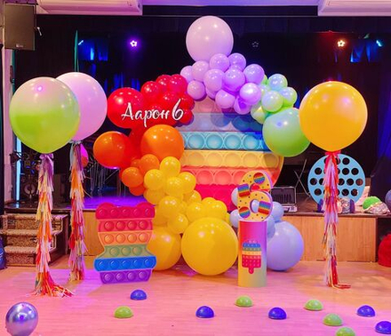 Шоу-программа "Поп Ит" на 2 часа (2 ведущих)