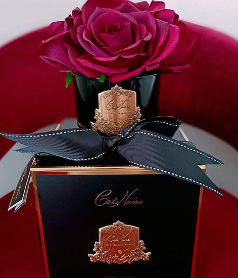 Букет из 5 красных роз в черной вазе, Cote Noire