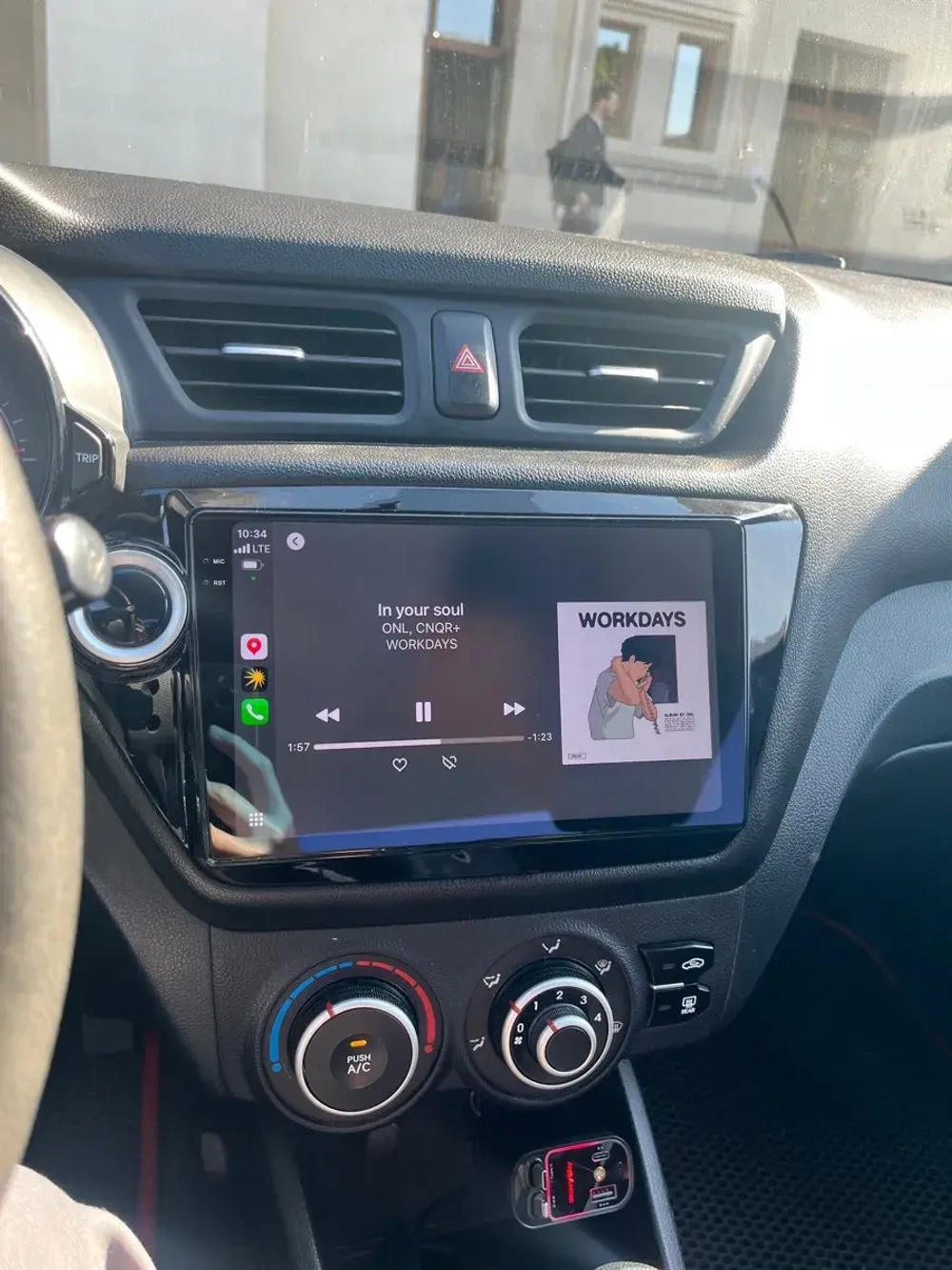 Магнитола для KIA Rio 3 2011-2017 - FarCar BM106M-2K монитор 9.5" 2K QLED на Android 14, TS10, 4+32Гб, CarPlay, 4G SIM-слот