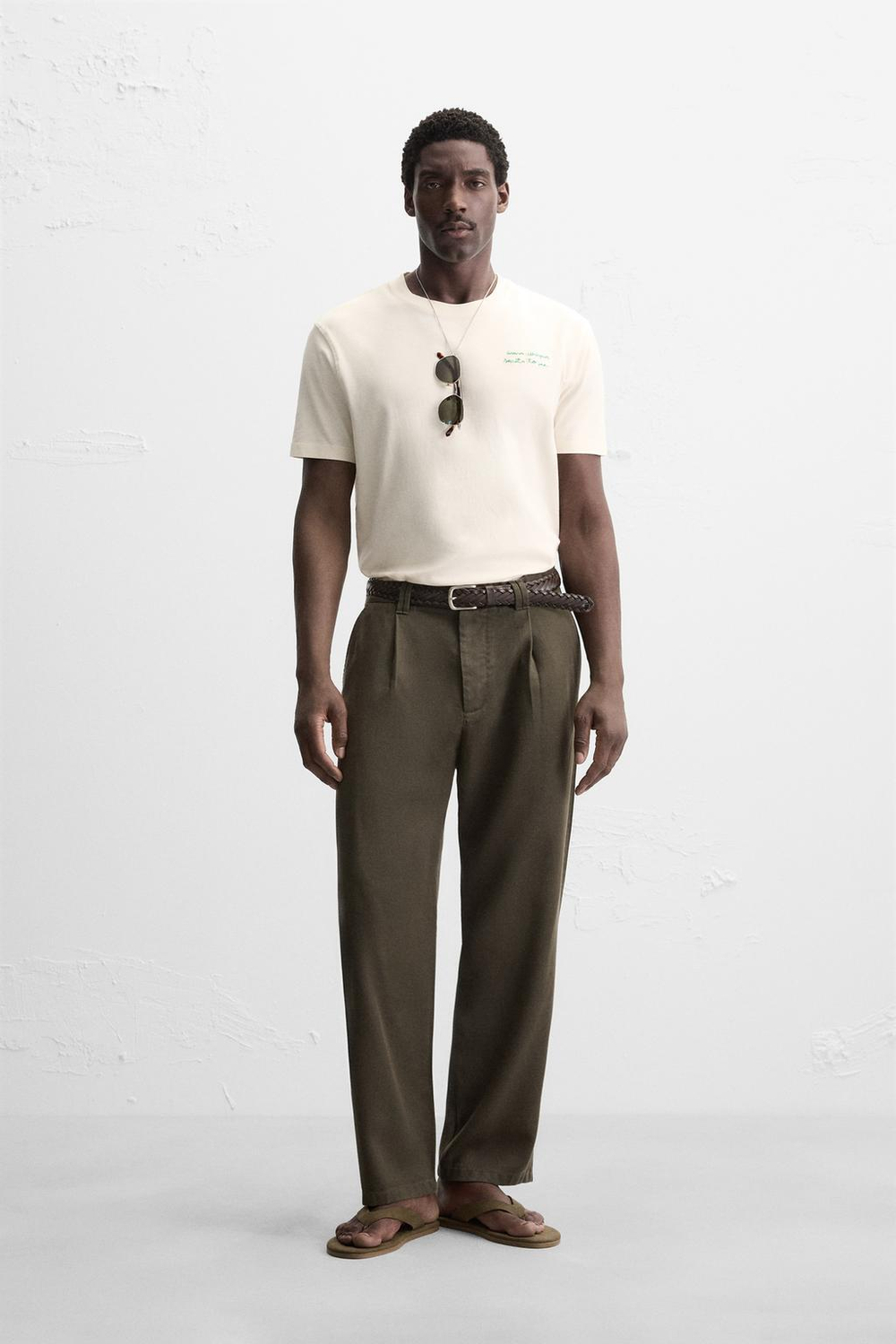 ZARA ФУТБОЛКА С КОНТРАСТНЫМ ПРИНТОМ, ЖЕЛТОВАТО-БЕЛЫЙ