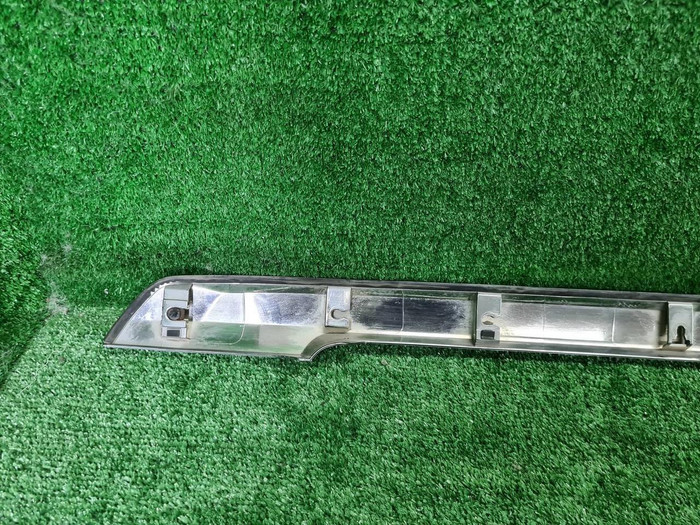 Накладка крышки багажника Lexus LX 3 (2015-2023)