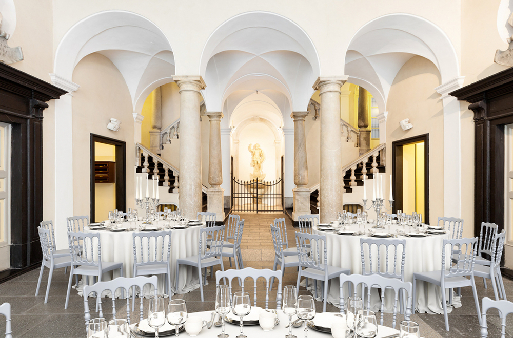 Стул пластиковый Siesta Contract Napoleon, светло-серый