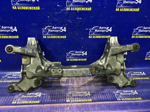 Балка передняя поперечная MITSUBISHI DIAMANTE 1997