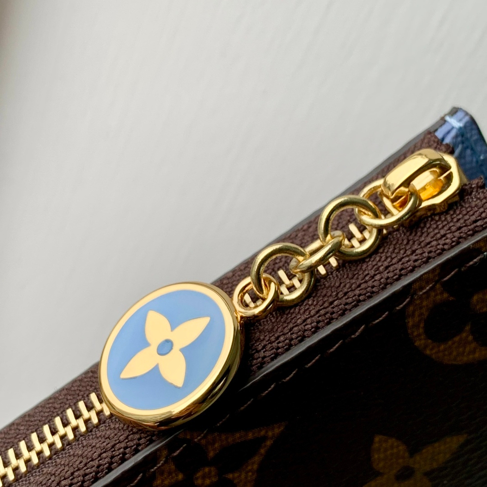 Louis Vuitton Noa Compact Wallet