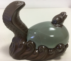 242085.5 Фигурка СЕЛАДОН+глина. Змея и жаба. Размер 5см х 9см