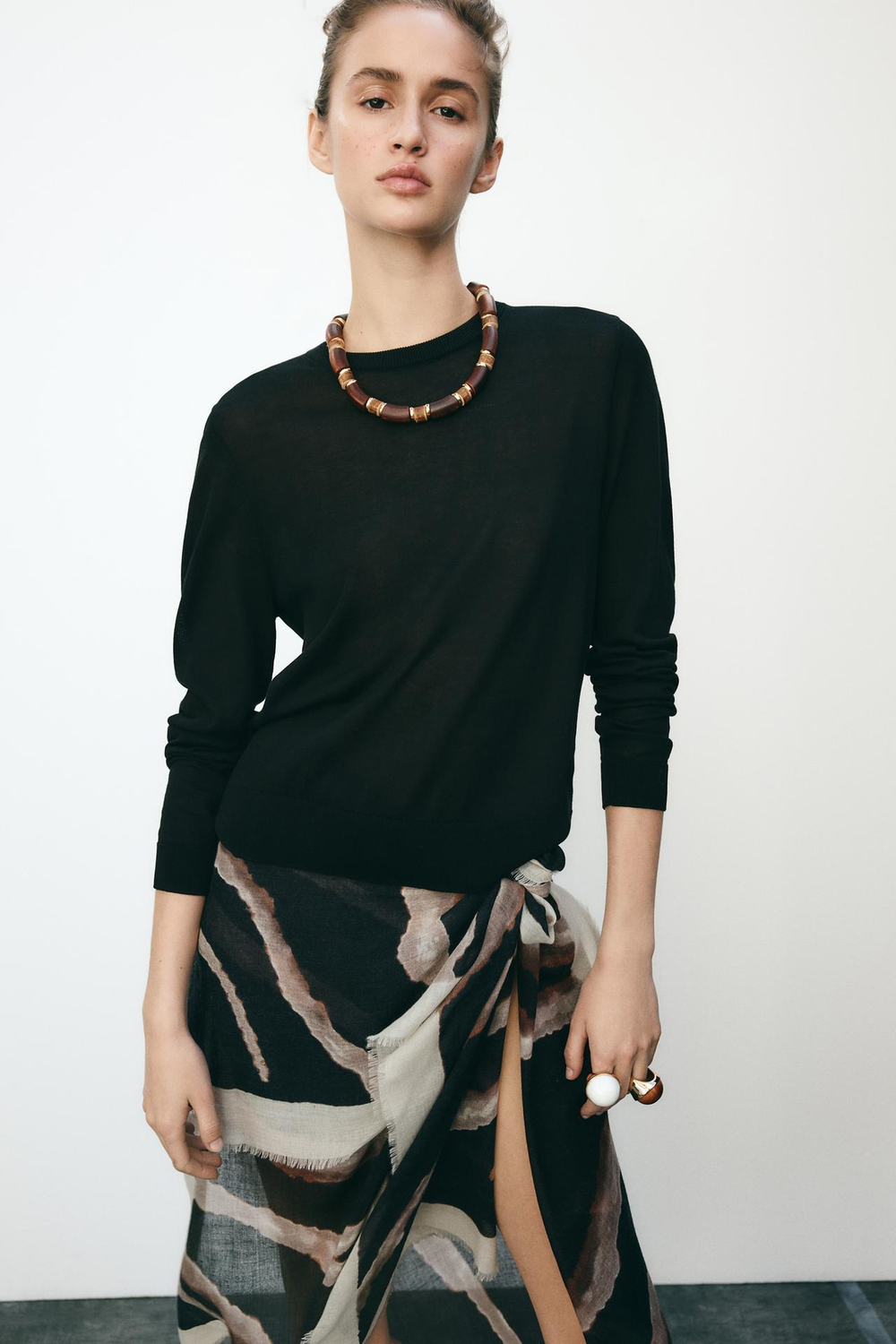 ZARA БАЗОВЫЙ ОДНОТОННЫЙ ДЖЕМПЕР, ЧЕРНЫЙ