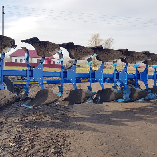 Плуг оборотный ППО-9 (8+1)