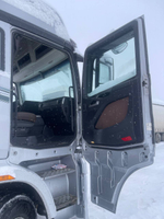 FAW J7 4x2 Седельный тягач CA4180P77K25E5 (Дизельный, 12,5 л, 553 л.с., АТ)