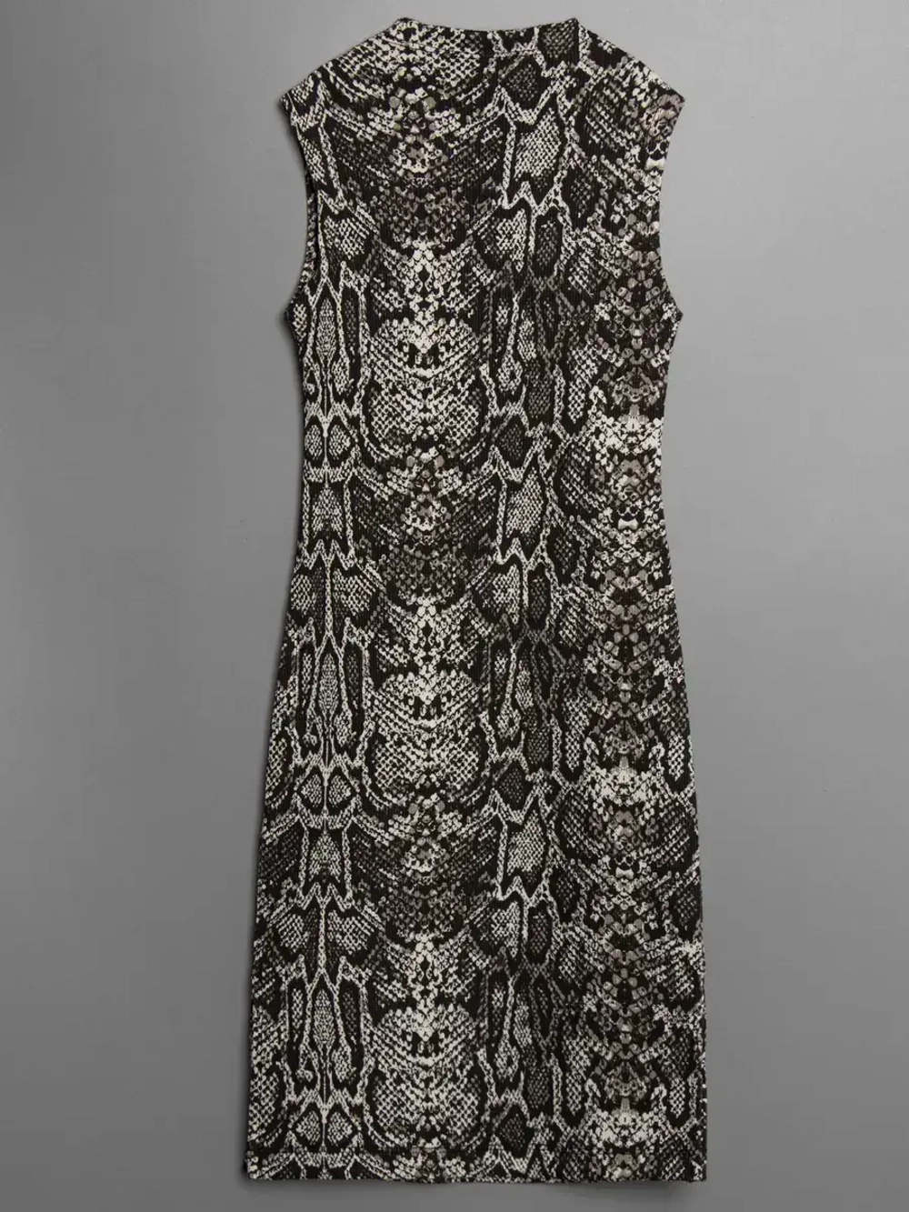 Платье для девочки летнее без рукавов