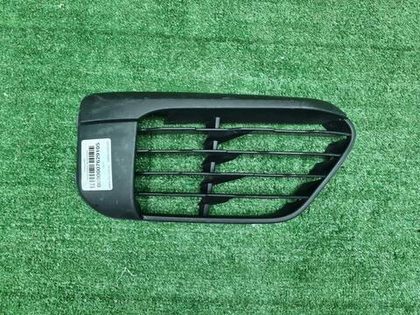 Решетка переднего бампера правая BMW X1 F48 15-19