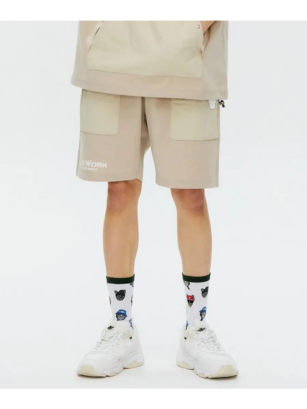 Шорты с нашитыми карманами