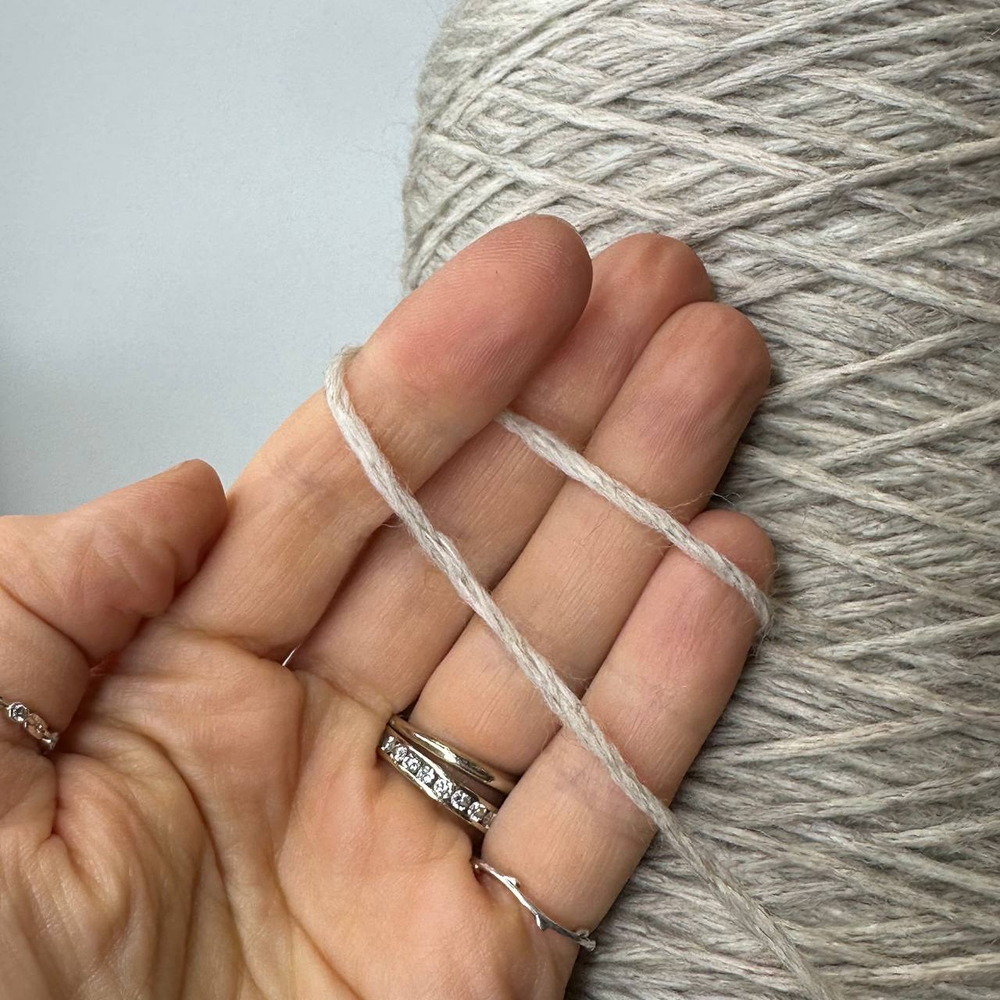 HOBBIT - Pecci Filati; 90% меринос, 10% п/а; 150м/100гр; col. 701, цвет: бежевый меланж; S508