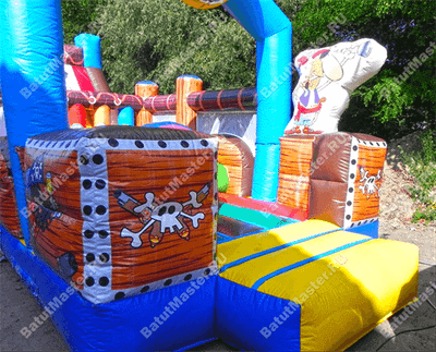 Коммерческий надувной батут "Полоса препятствий пиратская"