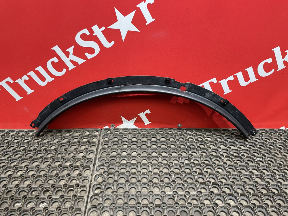 Накладка крыла левого