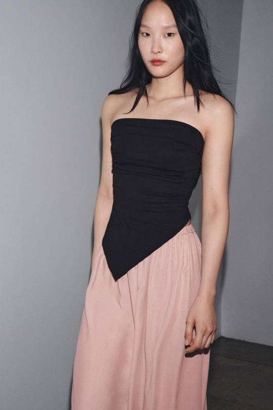 ZARA ТОП БЕЗ БРЕТЕЛЕЙ АСИММЕТРИЧНОГО КРОЯ, ЧЕРНЫЙ