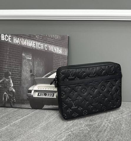Сумка-мессенджер Louis Vuitton