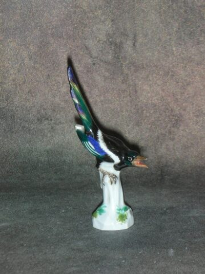 Статуэтка. Фарфор. Птица Сорока. Meissen. Германия