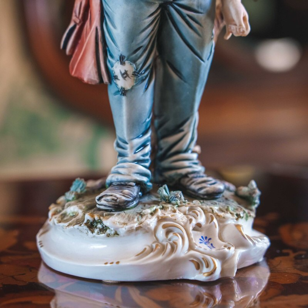 Фарфоровая мануфактура Capodimonte «Гекльберри Финн»