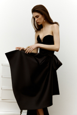 Платье миди корсетное драпированное из бархата с бантом