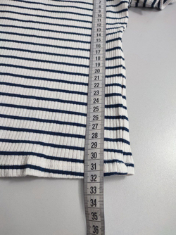 Футболка трикотажная в полоску 40-42 размер