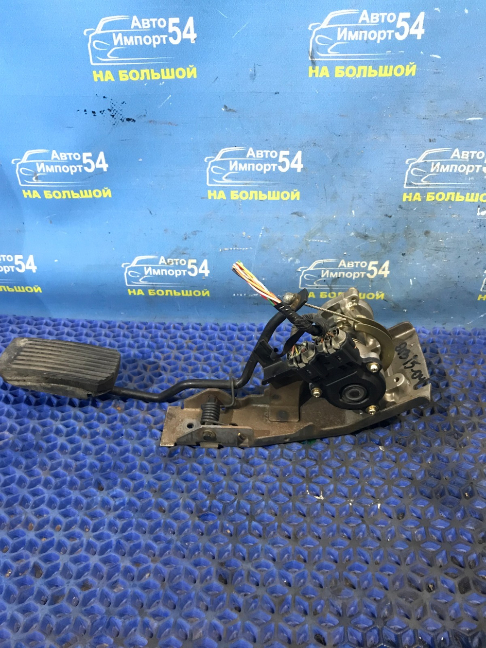 Педаль газа NISSAN SUNNY 2001