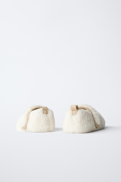 ZARA БАЛЕТКИ С ОТДЕЛКОЙ ИЗ ОВЧИНЫ, ЭКРЮ