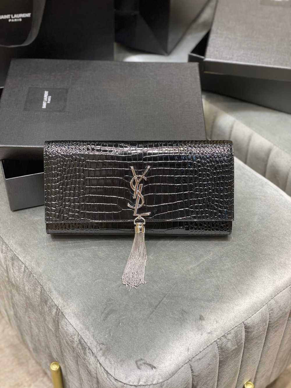 Saint Laurent Kate Clutch 27 cm