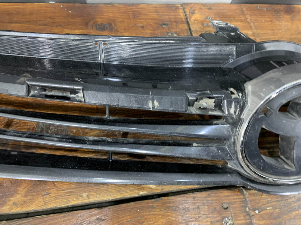 Решетка радиатора Toyota Camry (XV50) 14-17 Б/У Оригинал 5310133510