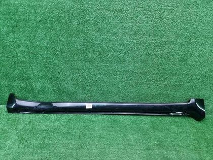 Накладка порога RH Toyota Land Cruiser 200 (07-15)