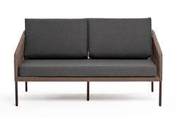 "Канны" диван 2-местный плетеный из роупа, каркас алюминий коричневый (RAL8016) муар, роуп коричневый круглый, ткань темно-серая 027