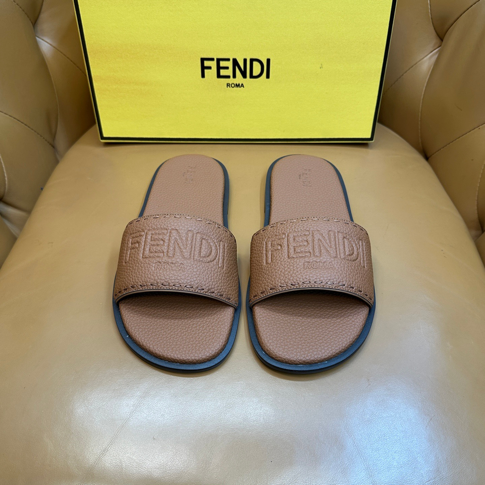 Кожаные шлепанцы