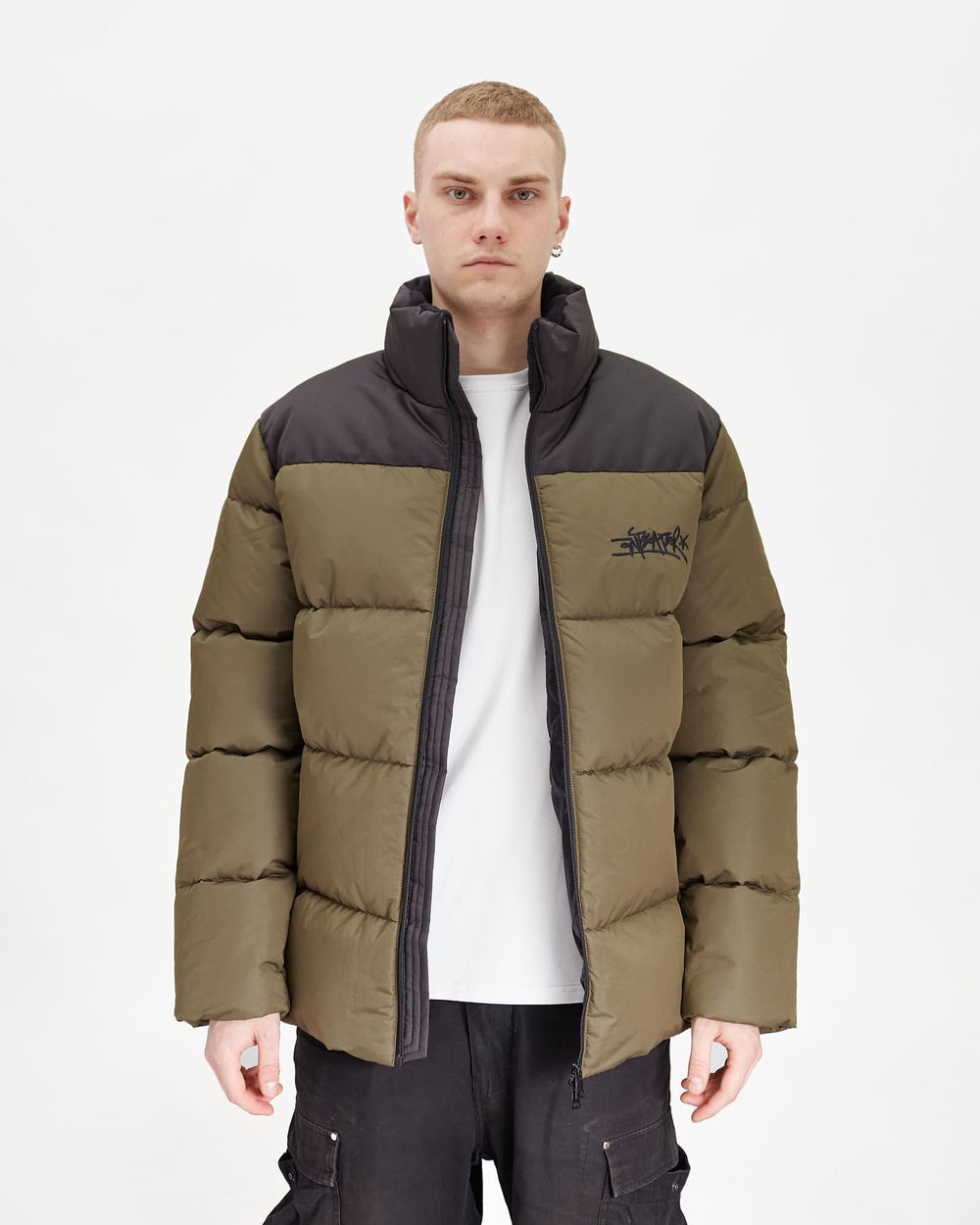 Купить Пуховик Anteater AW24 Downjacket Combo хаки Пуховик Anteater AW24 Downjacket Combo хаки