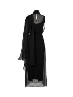 Платье с шифоновой накидкой