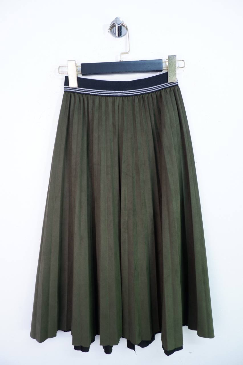 Юбка на эластичном поясе, визуально на 42 размер