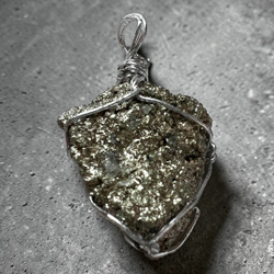 Подвеска. Пирит