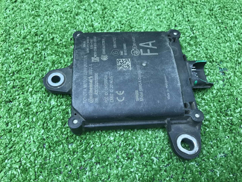 Датчик слепых зон Toyota Land Cruiser 200 (15-21)