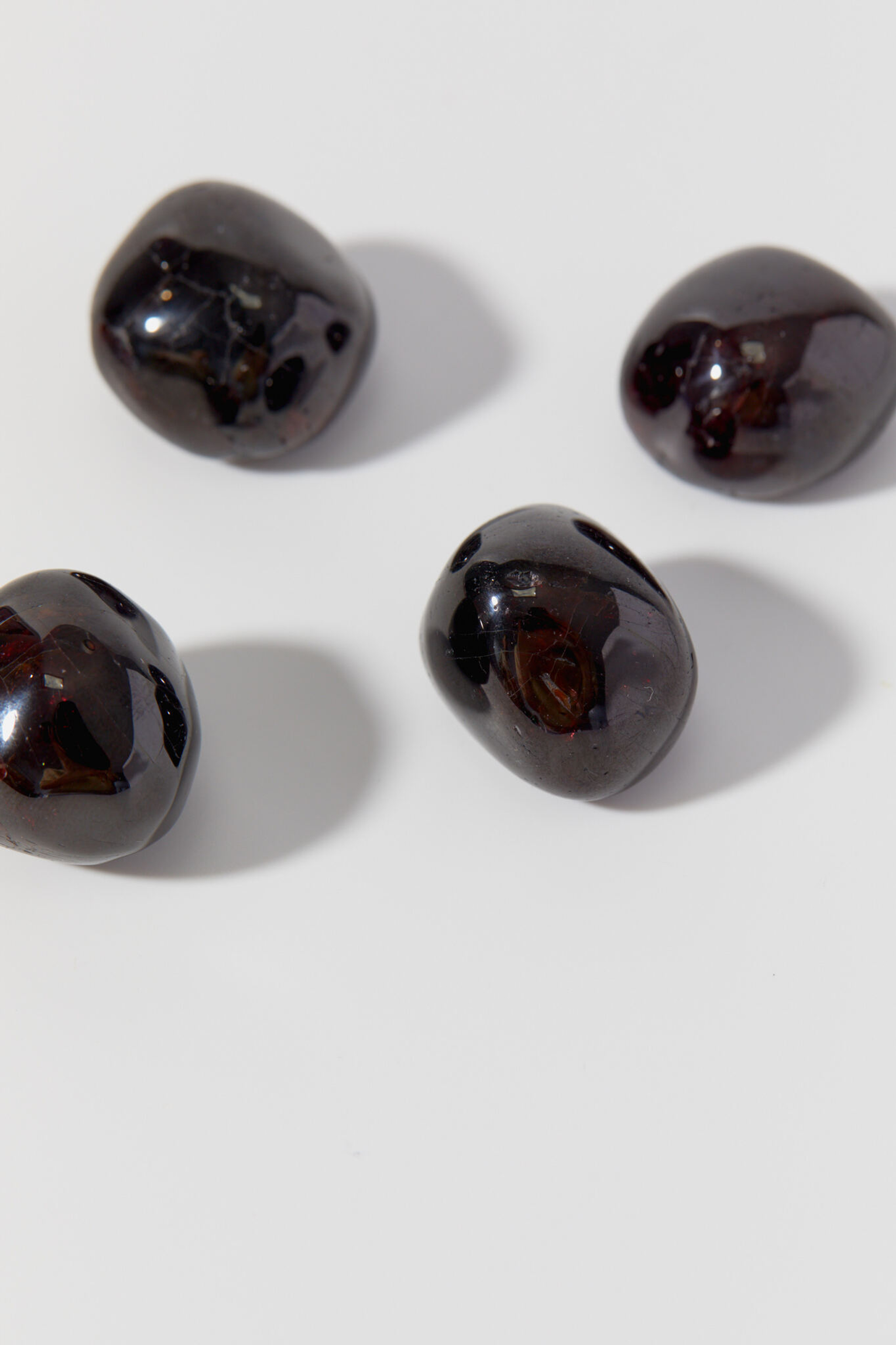 Гранат шлифованный