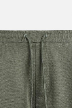 ZARA КОМФОРТНЫЕ ШОРТЫ-БЕРМУДЫ, ЗЕЛЕНЫЙ