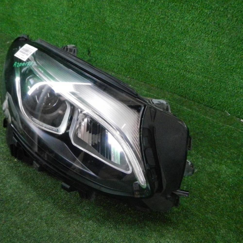Фара правая Mercedes GLC X253 (2015-2019) LED