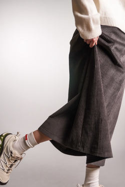 Юбка-трапеция из вельвета, графит