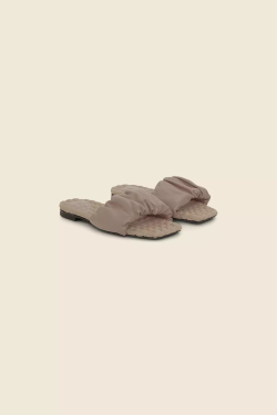 Кожаные сандалии