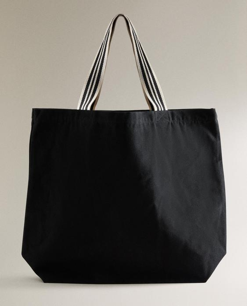 ZARA HOME ДВУСТОРОННЯЯ ПОЛОСАТАЯ ТКАНЕВАЯ СУМКА-ШОППЕР, ЧЕРНЫЙ
