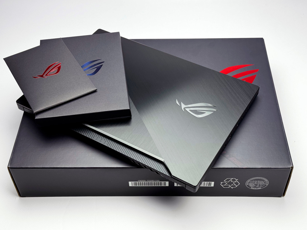 Игровой Ноутбук Asus Rog Zephyrus M15 i7 9750H/8GB(RAM)512GB(SSD)/15.6/FHD/IPS/144HZ/Win11