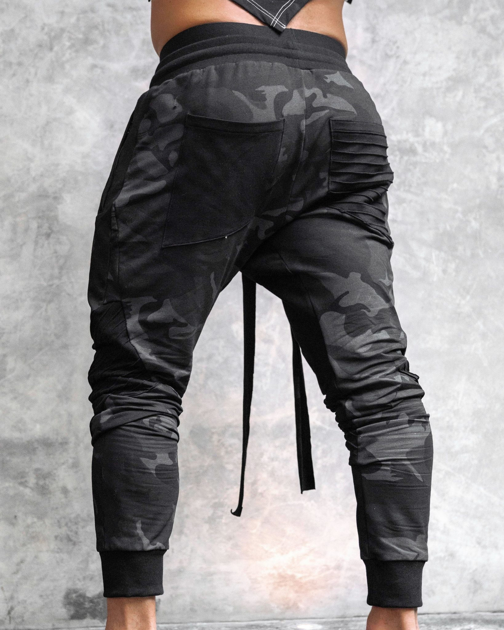 Штаны BODY ENGINEERS XNEO Atlantis Jogger Black Camo