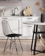 Стул обеденный Eiffel черный с черной подушкой