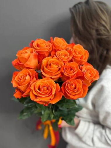 Букет из 11 роз сорта "Макарена" под ленту (Эквадор 60 см)