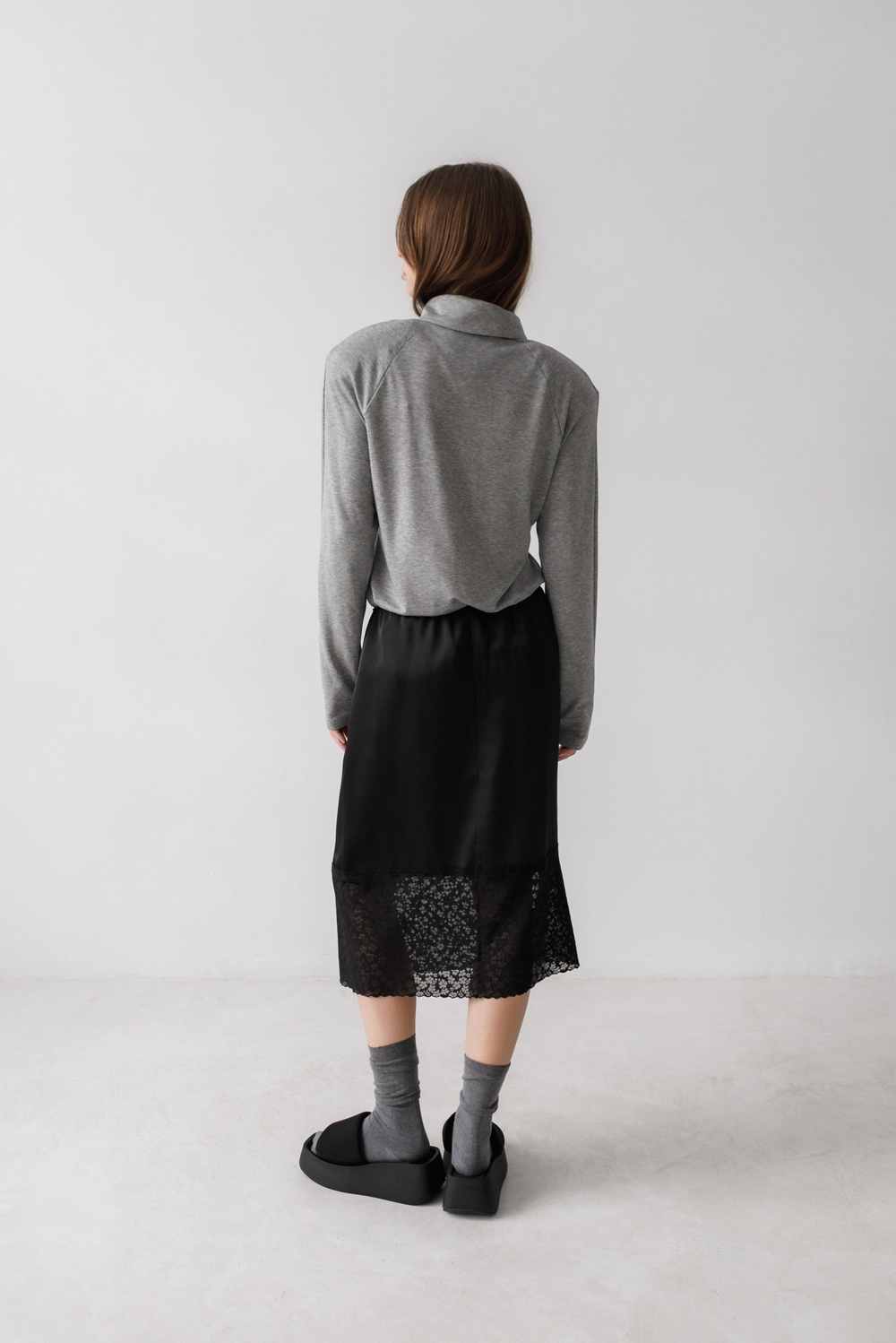 Юбка с широким кружевом (черный)